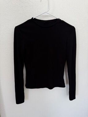 Black ribbed long sleeve shirt